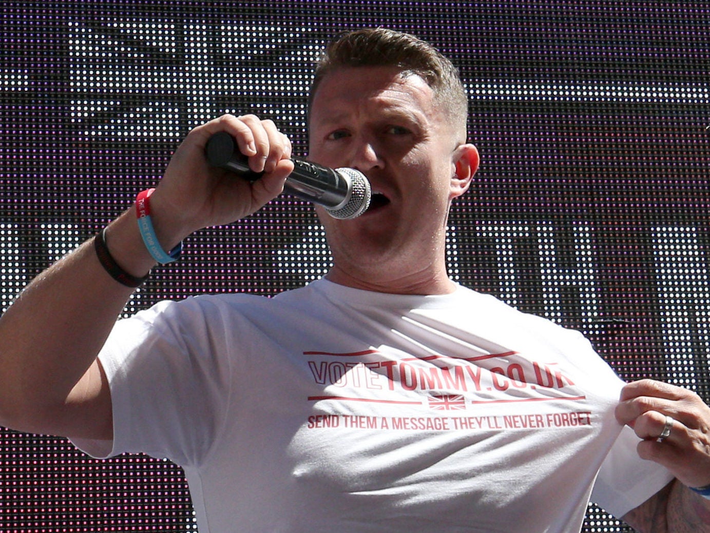 Tommy Robinson to face fresh contempt of court proceedings, judges rule