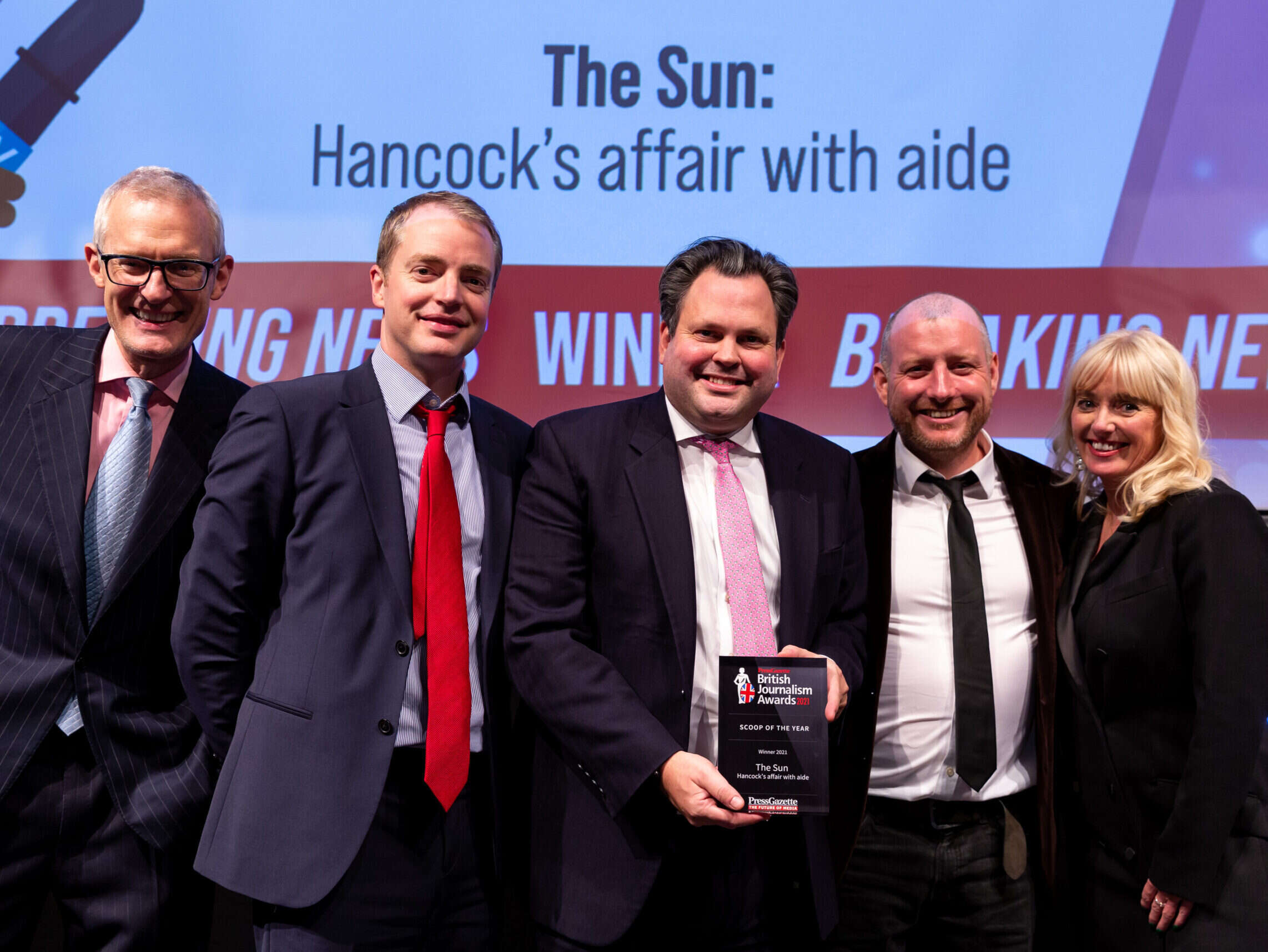 Sun Harry Cole collect award