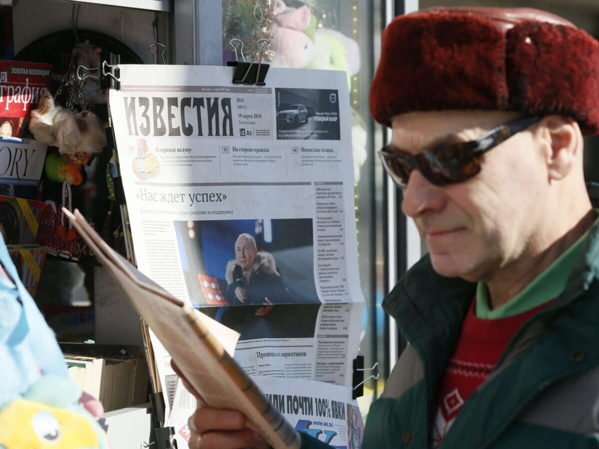 Russia newspaper stand