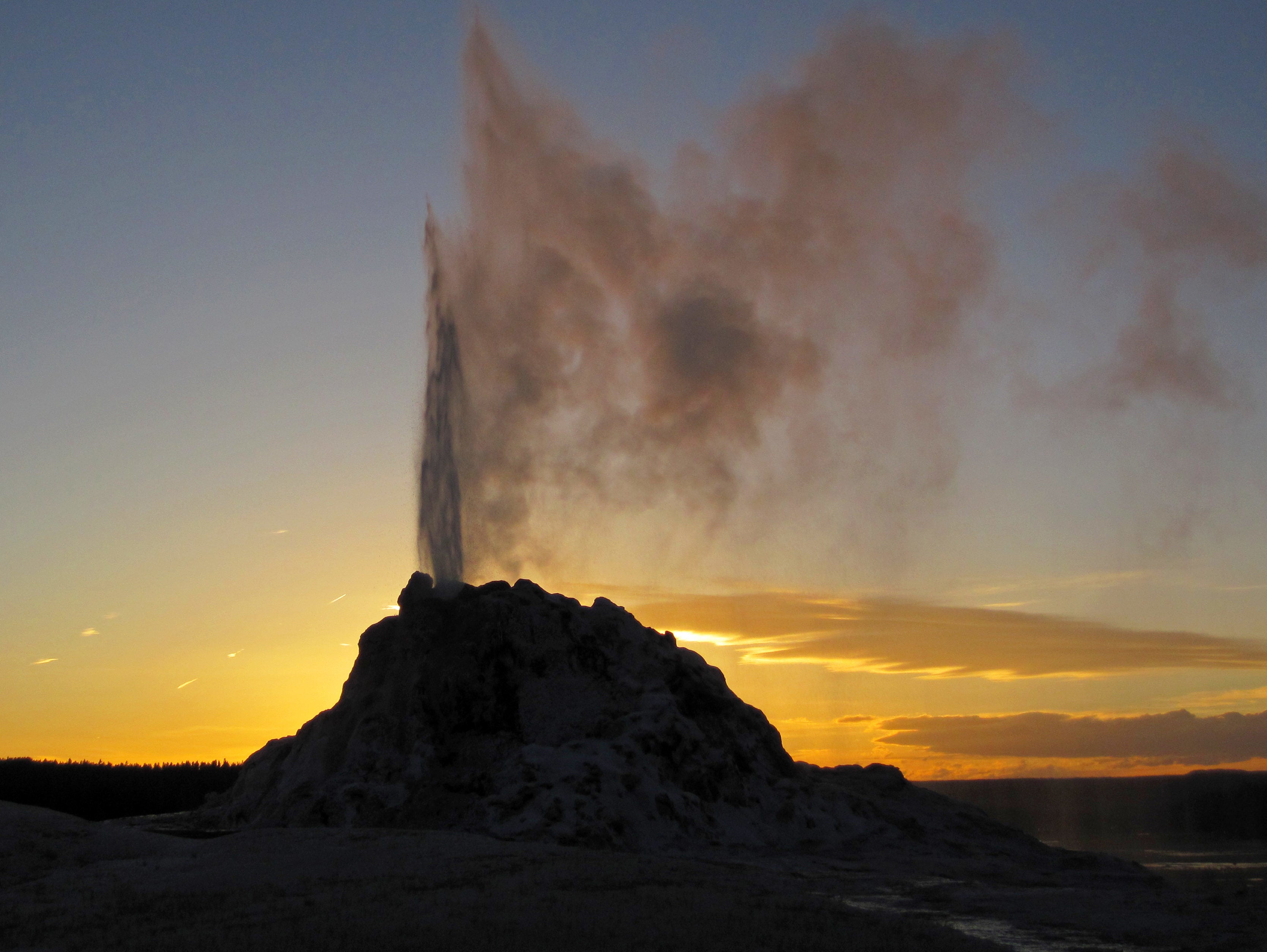 Express online headline claiming Yellowstone volcano eruption was 'imminent' not supported by scientific research, IPSO rules