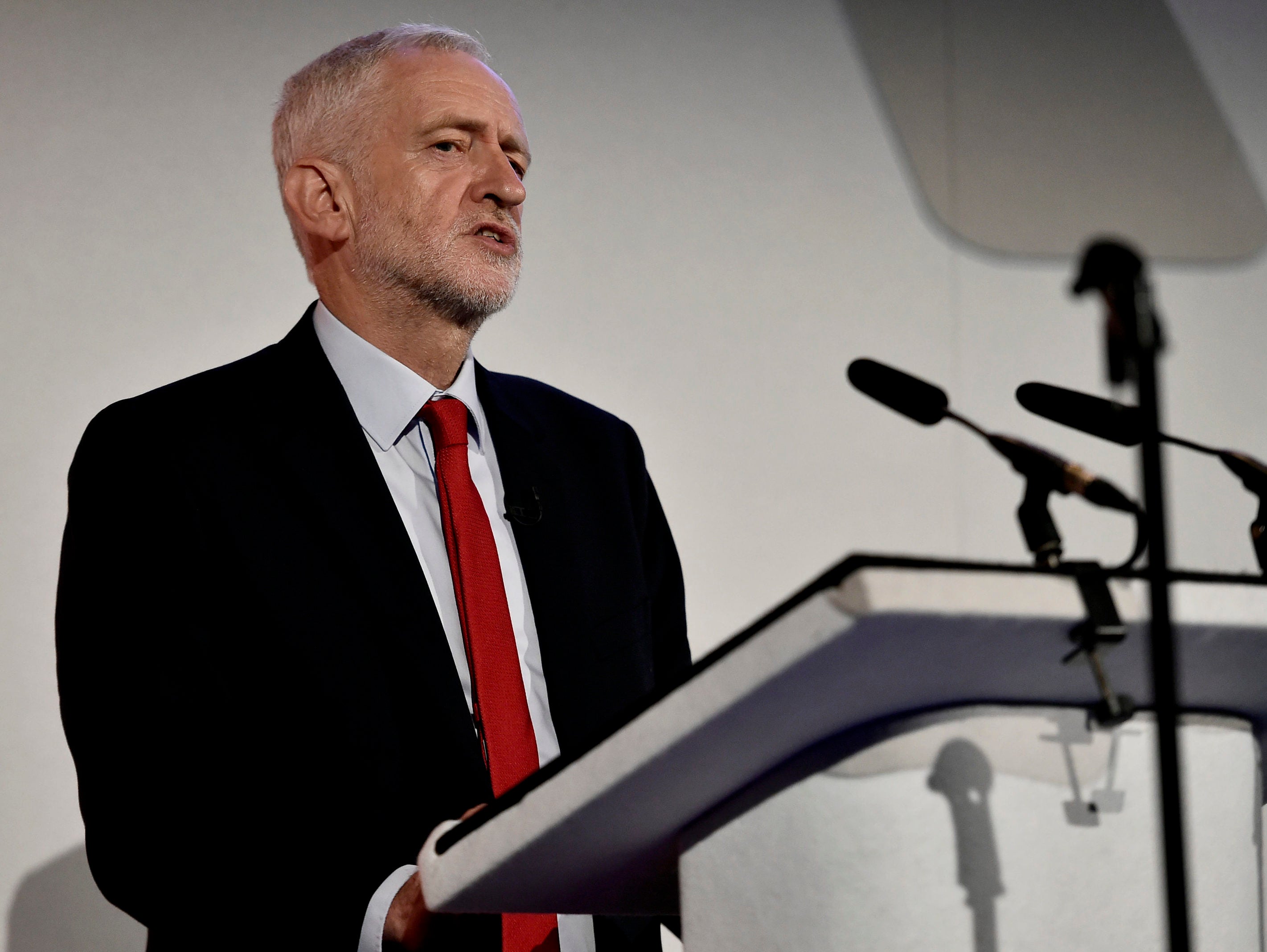 Corbyn calls for journalists to be 'set free' from 'billionaire' press barons as he proposes 'public interest media fund' and editorial elections