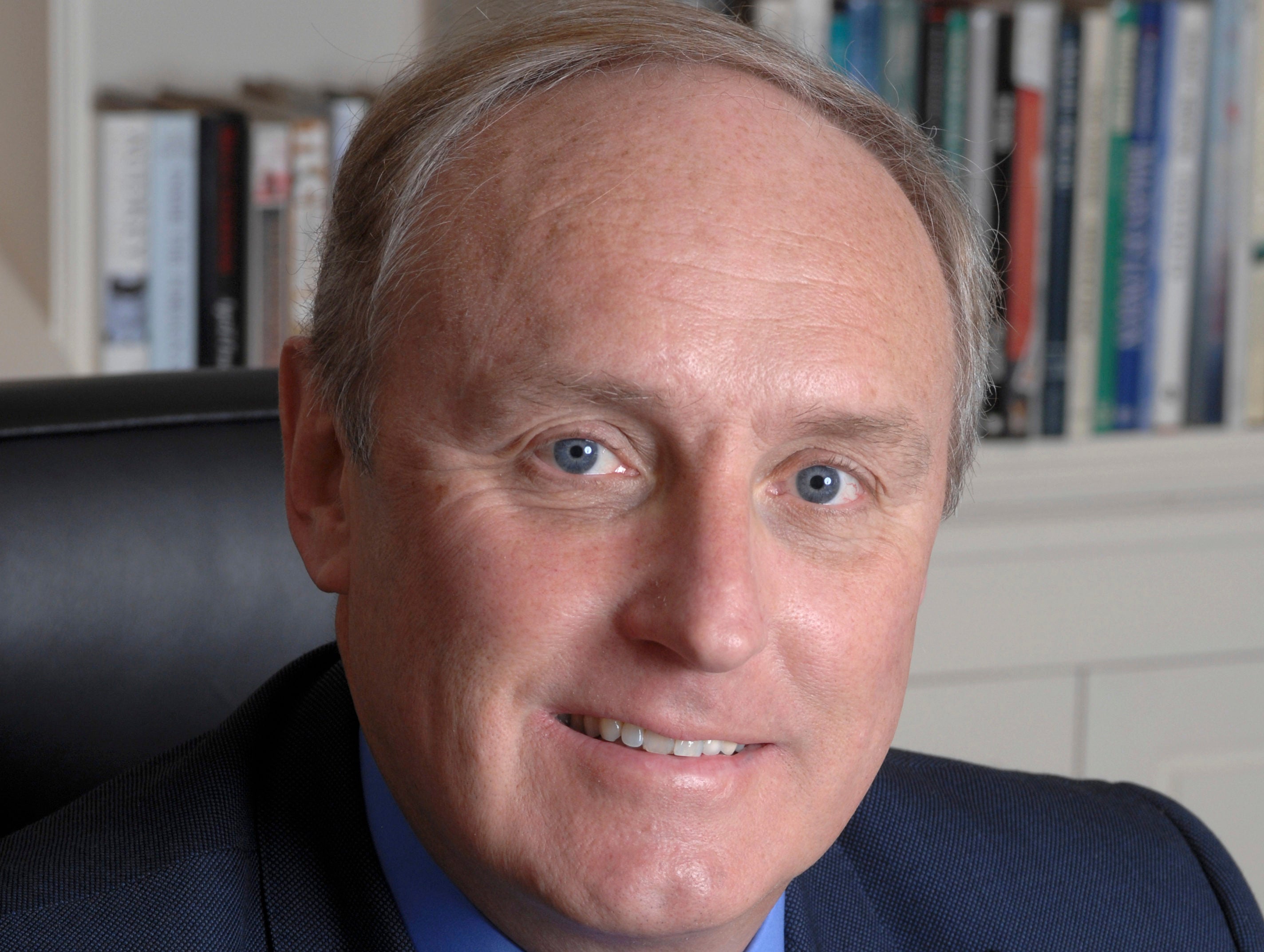 Paul Dacre says leaving speech 'not my style' as he bids farewell to Daily Mail staff in letter pinned to noticeboard