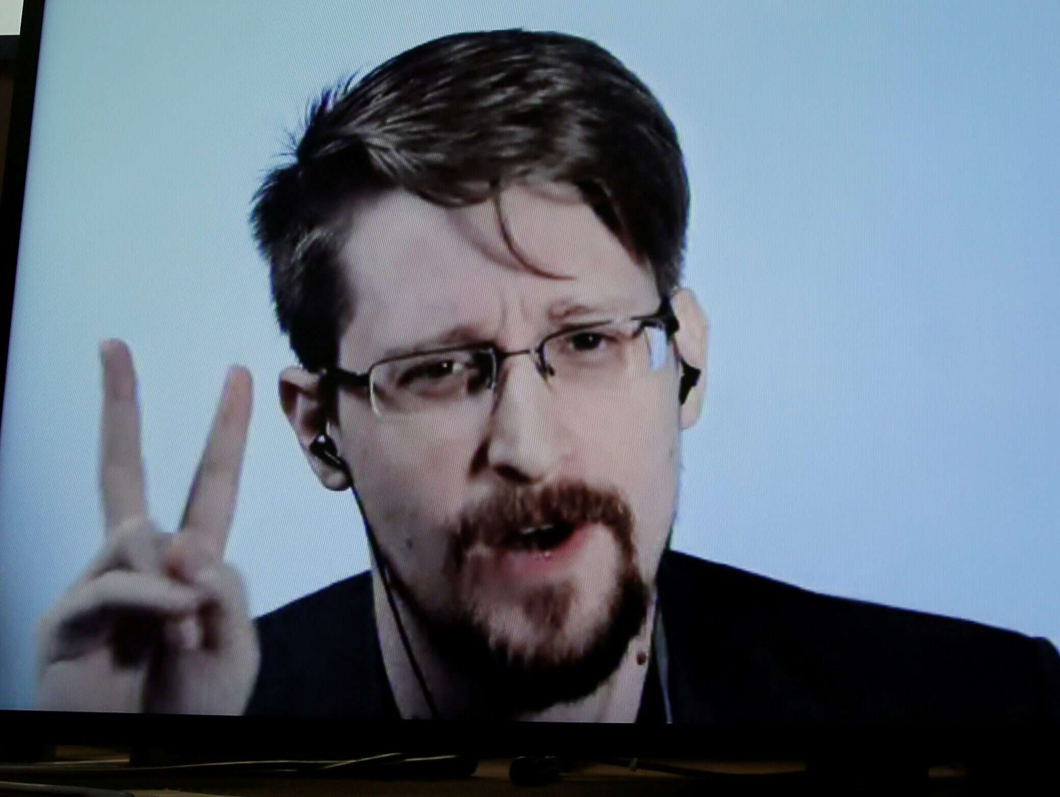 Snowden says 'protecting whistleblowers not hostile act' as he seeks asylum in France