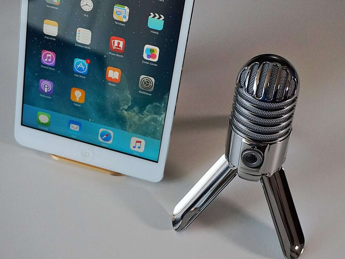 Publisher audio revenue - microphone and iPad