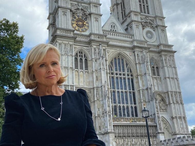 Anna Botting of Sky News at Westminster Abbey|Anna Botting and Sky News team after Queen death|Anna Botting of Sky News with the Queen