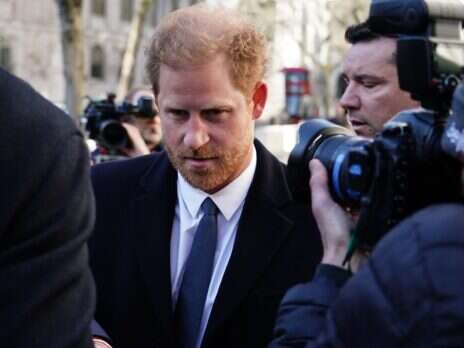 Prince Harry should receive £320,000 compensation in Mirror group hacking case, lawyers say