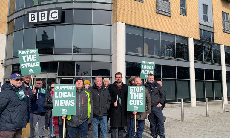 BBC journalists on local radio strike picket line in Hull