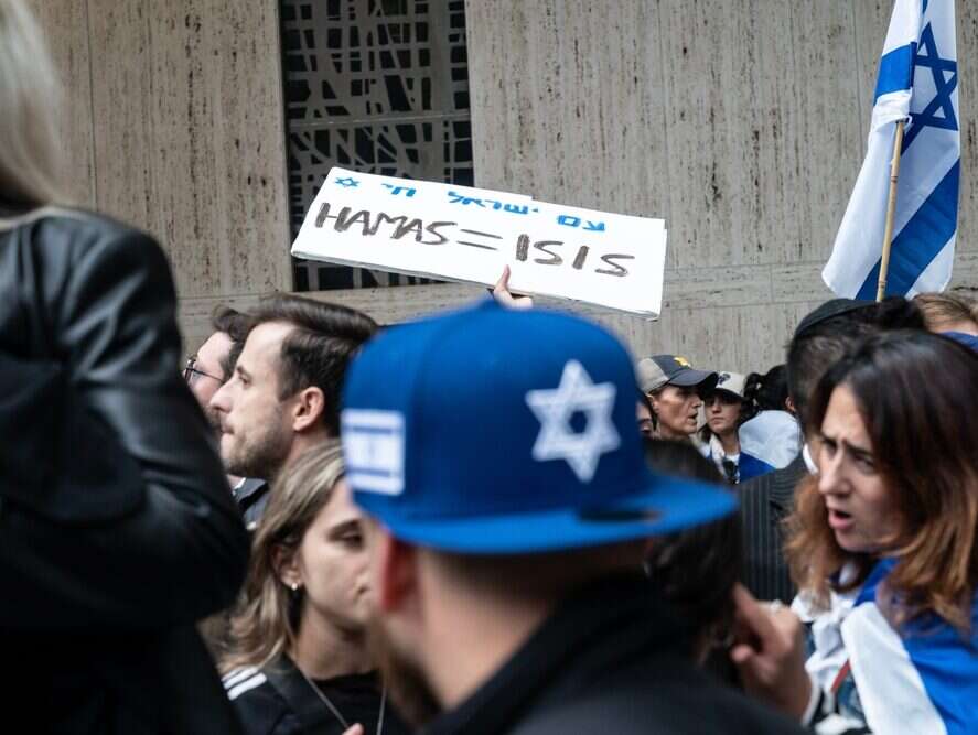 Hamas = ISIS placard at Israel conflict rally in New York