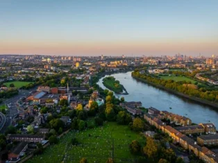Chiswick, a local news oasis