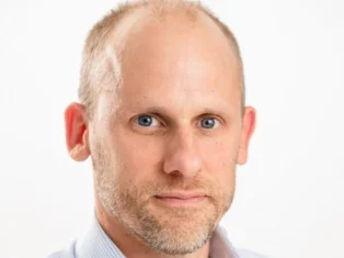 Reach to put 'serious focus' on subscriptions but expects to keep most news free