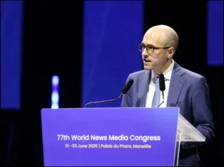 New York Times chief: How and why publishers should fight AI 'tsunami'