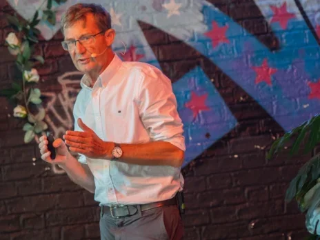 Claude's ability to remix 'liquid content' is 'serious challenge for news media'