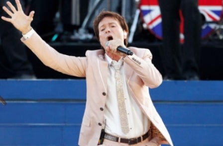 Police report says BBC coverage of Cliff Richard raid caused him 'unnecessary distress'