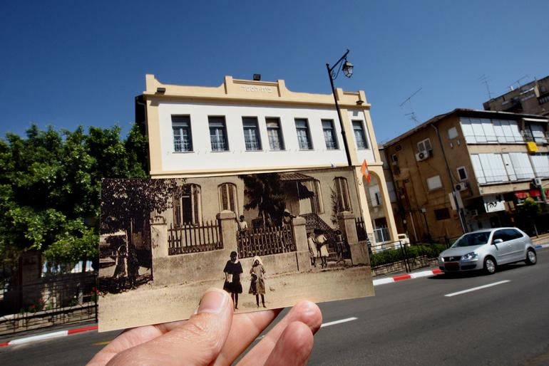 Protests over Israeli photojournalist close exhibition