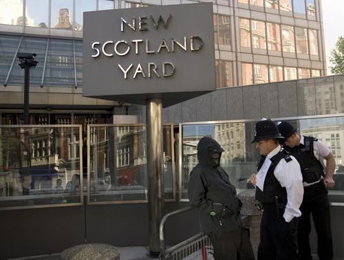 Photographers take surveillance fight to Scotland Yard